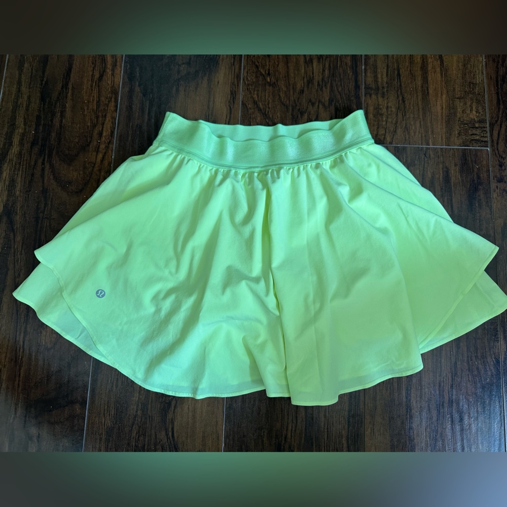 LULULEMON Court Rival HR Skirt
*Long size 6